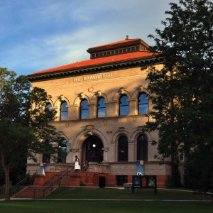 Glenn Asakawa (Jour’86) captures evening light on the University Theatre on the Norlin Quad.